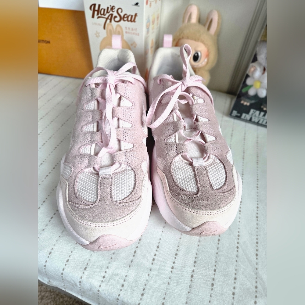 Nike Wmns Tech Hera ‘Pearl Pink’ | Size 7.5 | 2023 Release | Gently Used - Picture 2 of 6